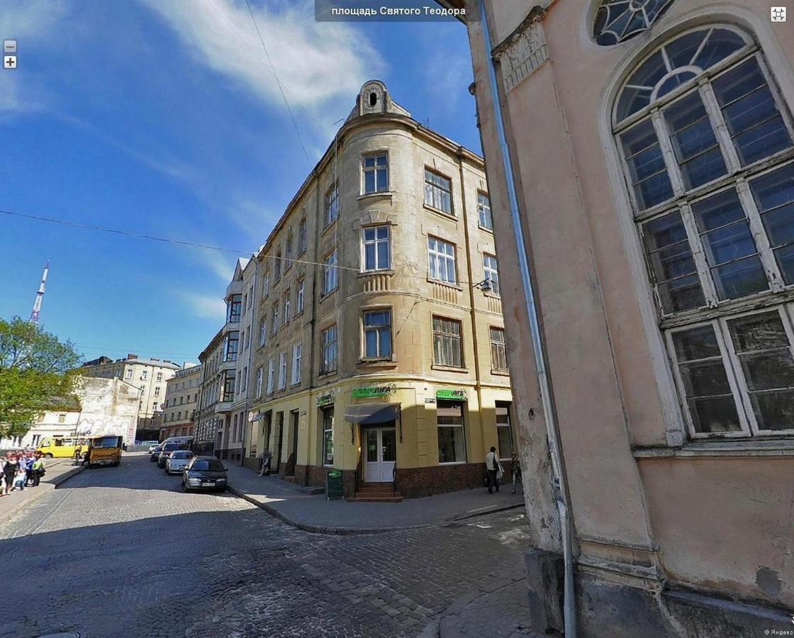 Romantic Apartments - In The Center Of Lviv , King-Size Bed エクステリア 写真