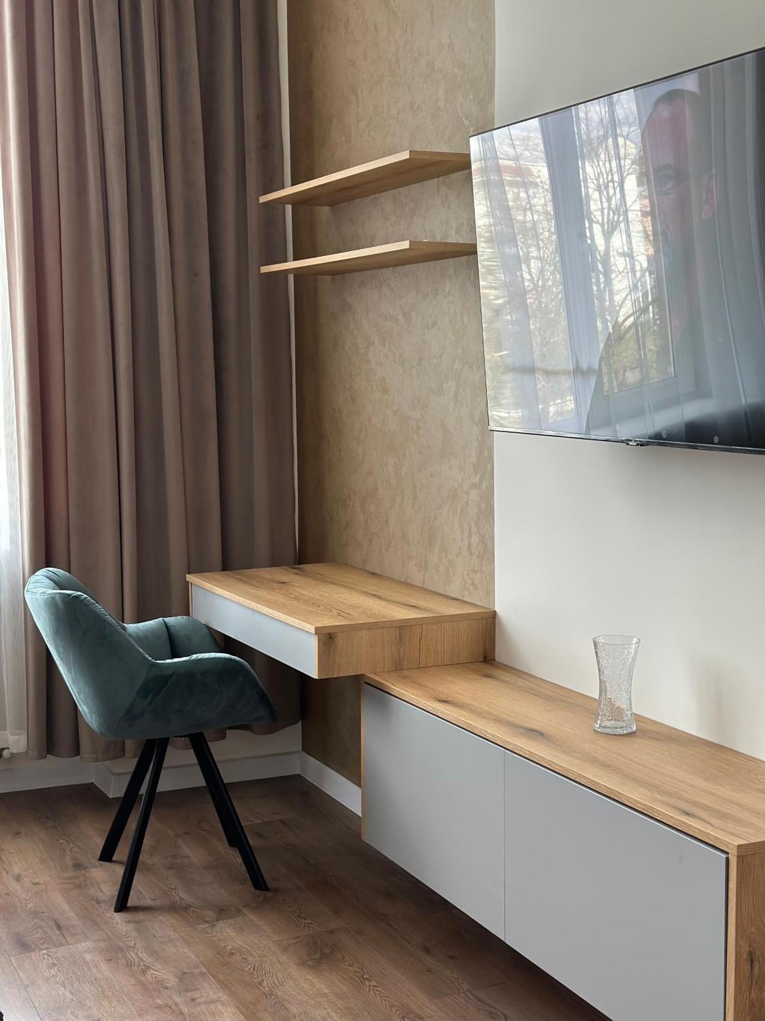 Romantic Apartments - In The Center Of Lviv , King-Size Bed エクステリア 写真