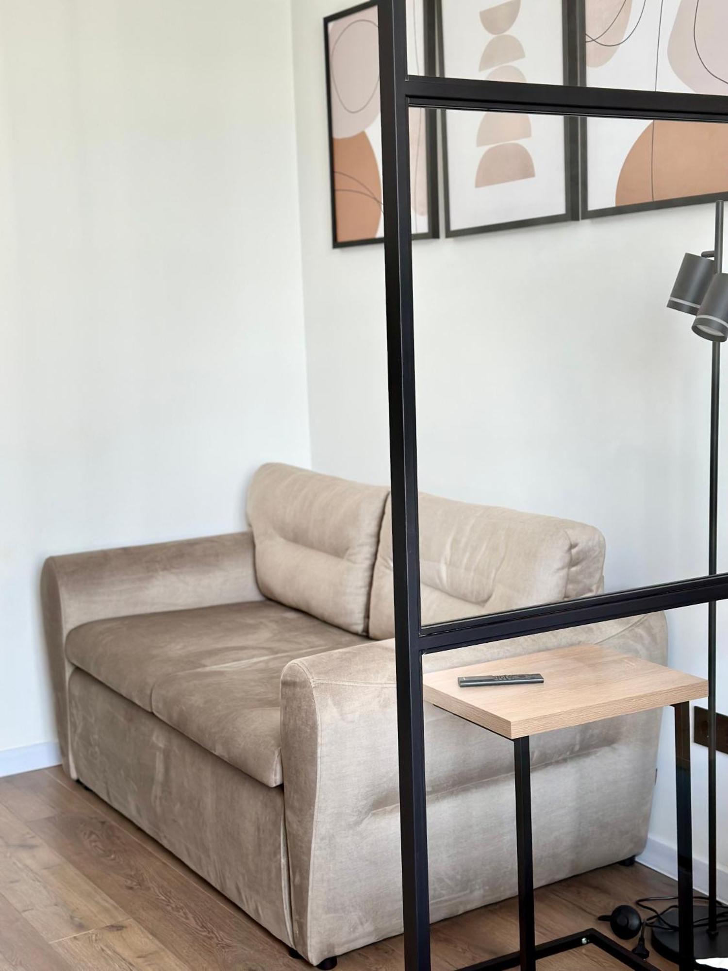 Romantic Apartments - In The Center Of Lviv , King-Size Bed エクステリア 写真